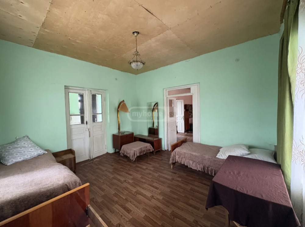 იყიდება 4 ოთახიანი აგარაკი საგარეჯოში